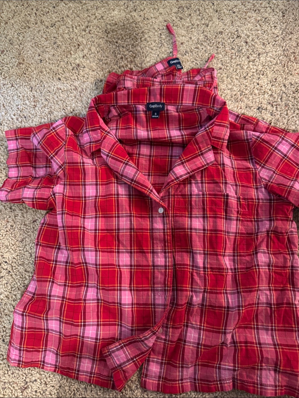 GAP Body Poplin Red & Pink Plaid Button-Down Shirt